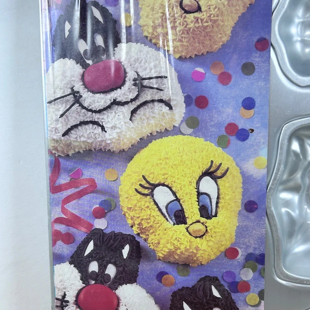 Wilton Looney Tunes Sylvester & Tweety Mini Cake Pan Baking Mold 1994 Buy 1 of 3